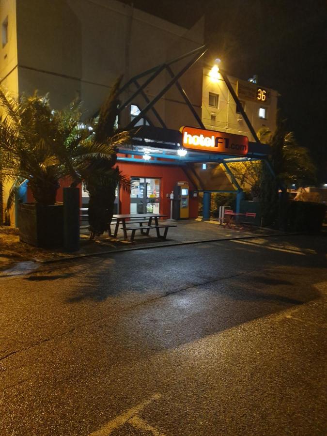 Hotelf1 Lyon Isle D'Abeau Ouest St Exupery Saint-Quentin-Fallavier Esterno foto