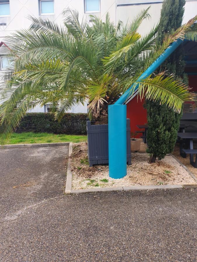 Hotelf1 Lyon Isle D'Abeau Ouest St Exupery Saint-Quentin-Fallavier Esterno foto