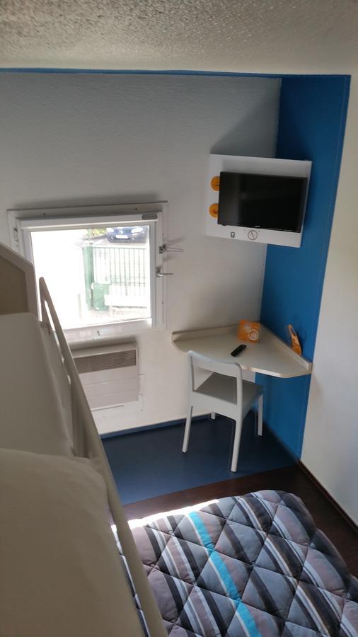Hotelf1 Lyon Isle D'Abeau Ouest St Exupery Saint-Quentin-Fallavier Esterno foto