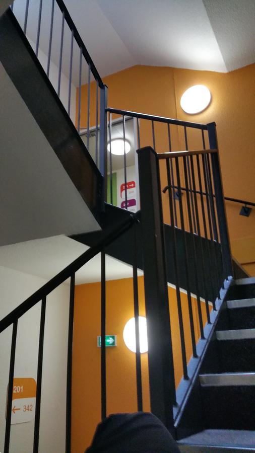 Hotelf1 Lyon Isle D'Abeau Ouest St Exupery Saint-Quentin-Fallavier Esterno foto